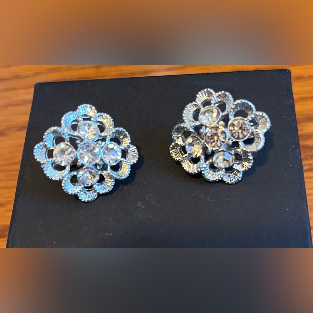 Sara Coventry Clip-on Earrings